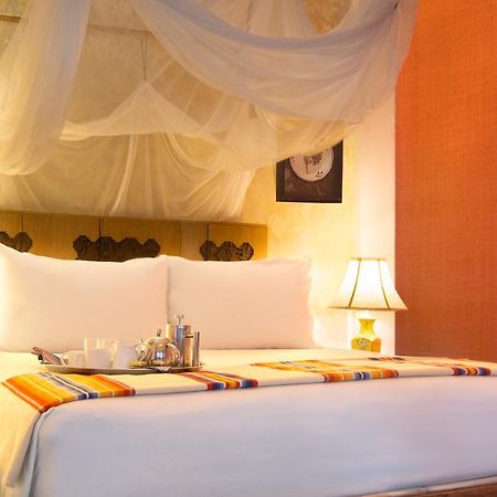 Hotel Bric-A-Brac Battambang Exterior foto