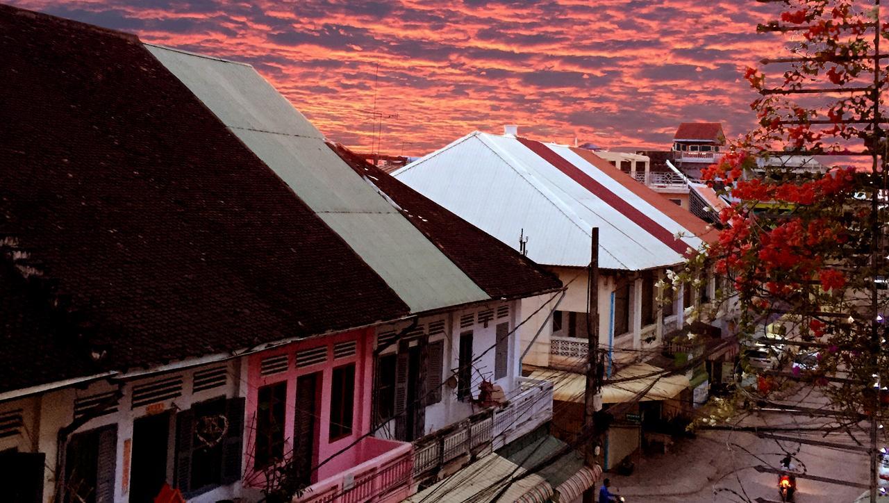Hotel Bric-A-Brac Battambang Exterior foto