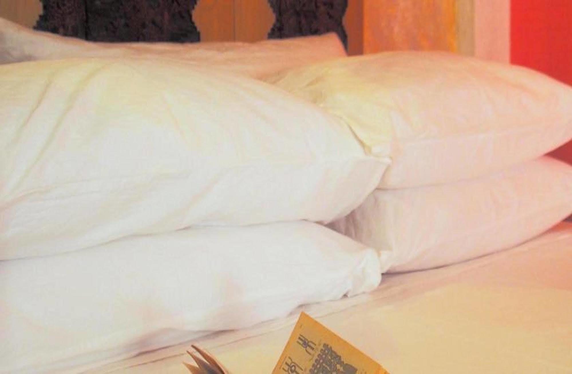 Hotel Bric-A-Brac Battambang Exterior foto
