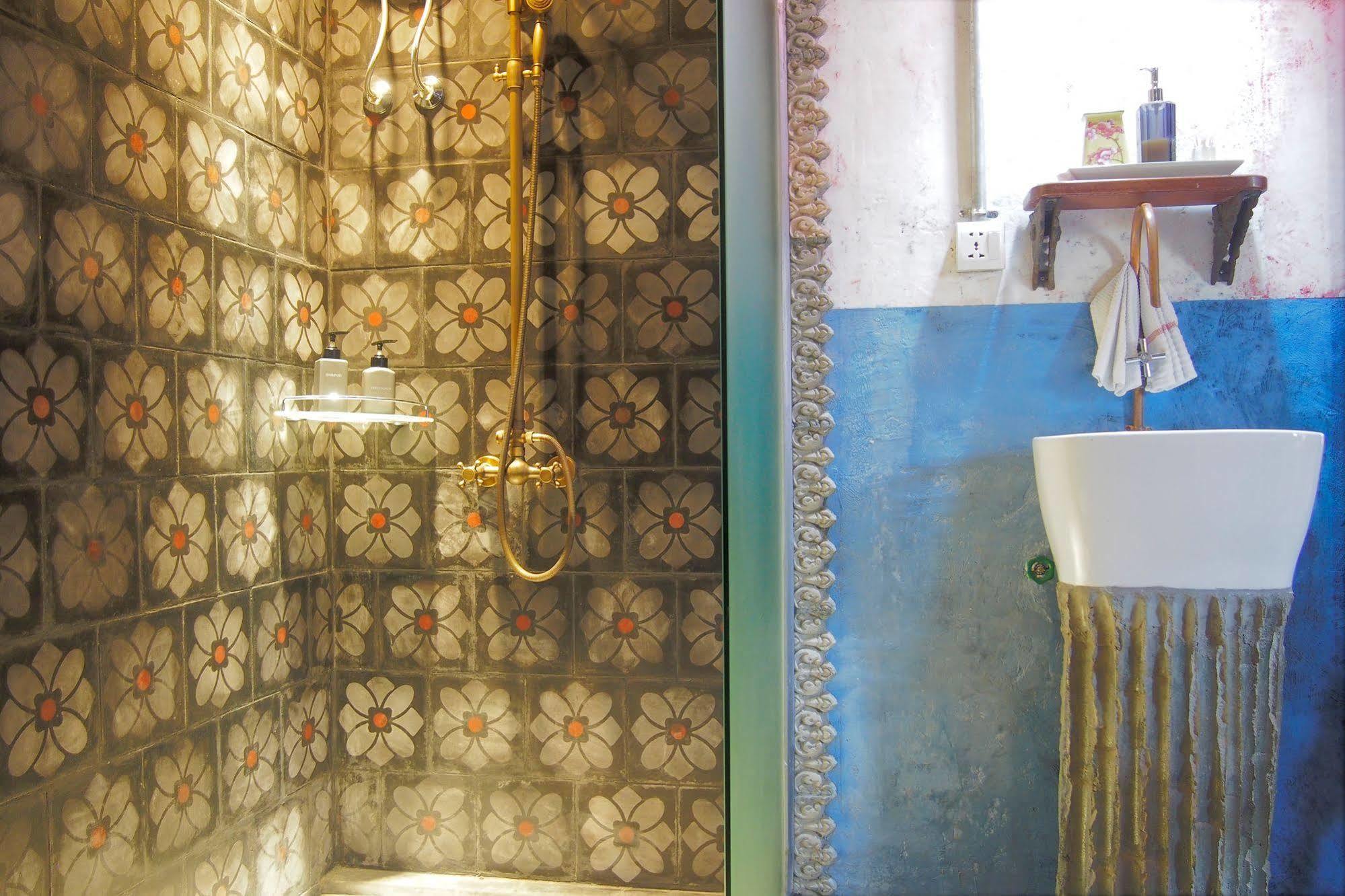 Hotel Bric-A-Brac Battambang Exterior foto