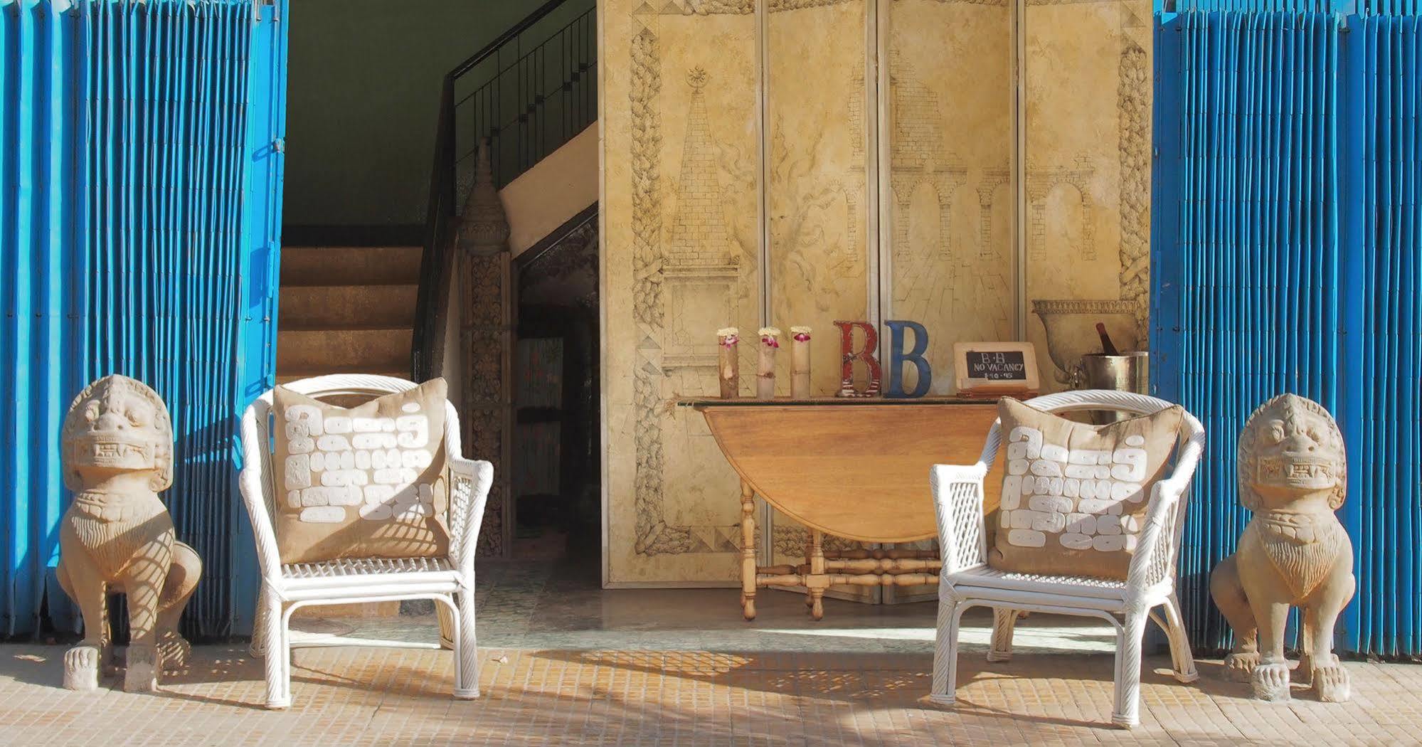 Hotel Bric-A-Brac Battambang Exterior foto