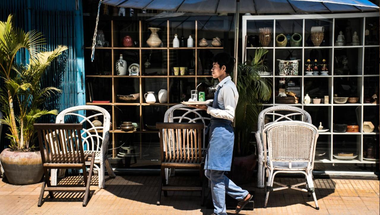 Hotel Bric-A-Brac Battambang Exterior foto