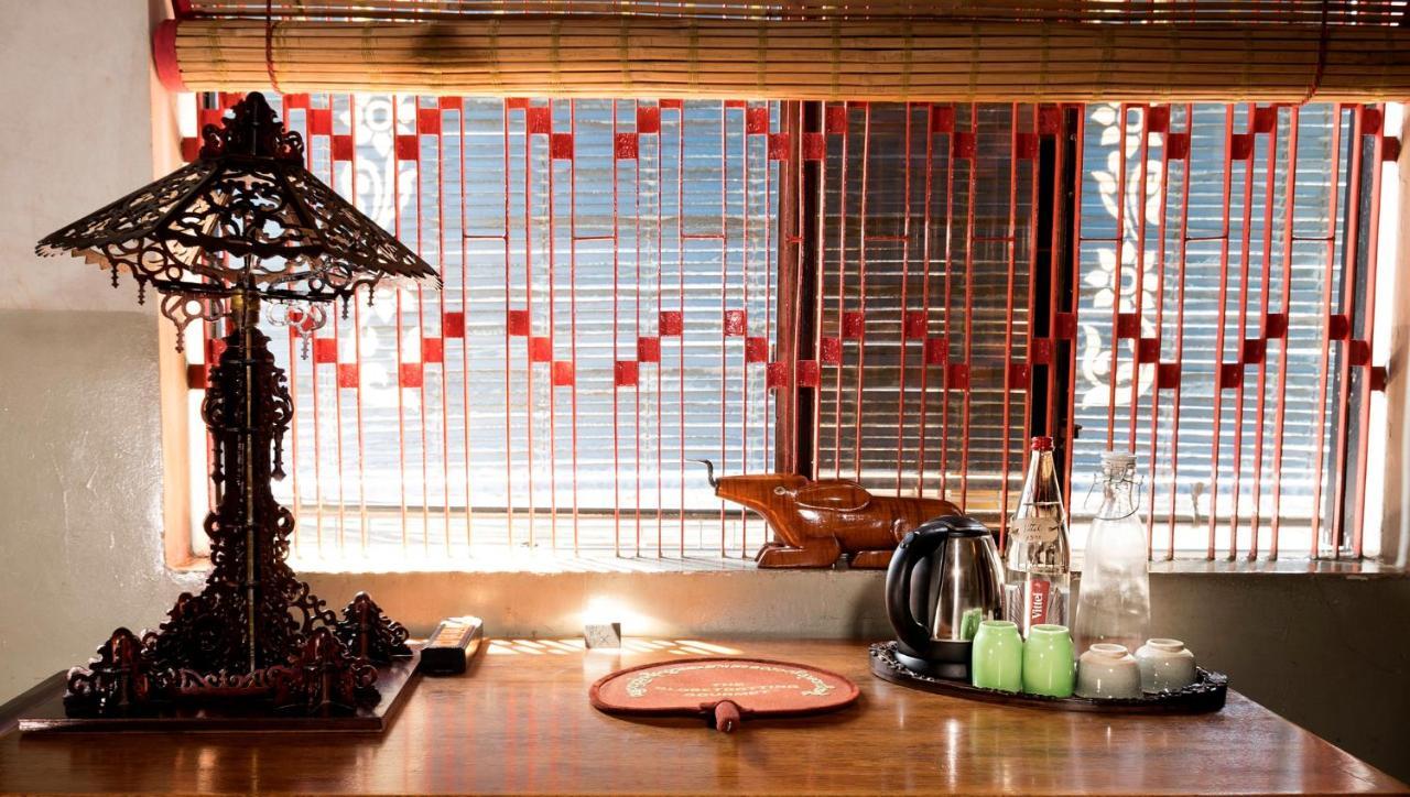 Hotel Bric-A-Brac Battambang Exterior foto