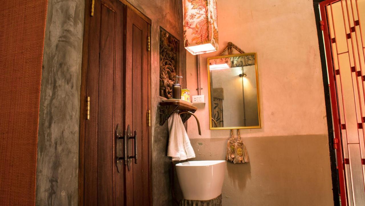 Hotel Bric-A-Brac Battambang Exterior foto