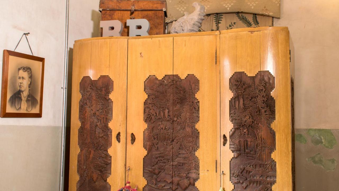 Hotel Bric-A-Brac Battambang Exterior foto